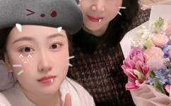 女生去掉所有服装小内